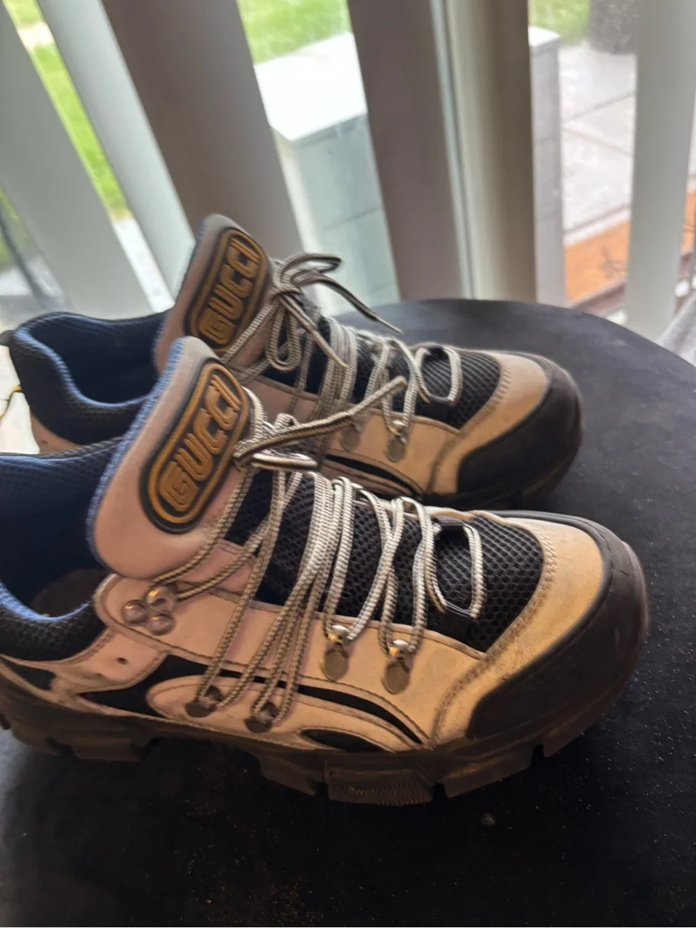 Authentic Men Gucci sneakers size 7
